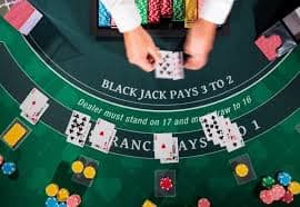 hokivip slot account balance display and bet-sizing controls on baccarat table interface